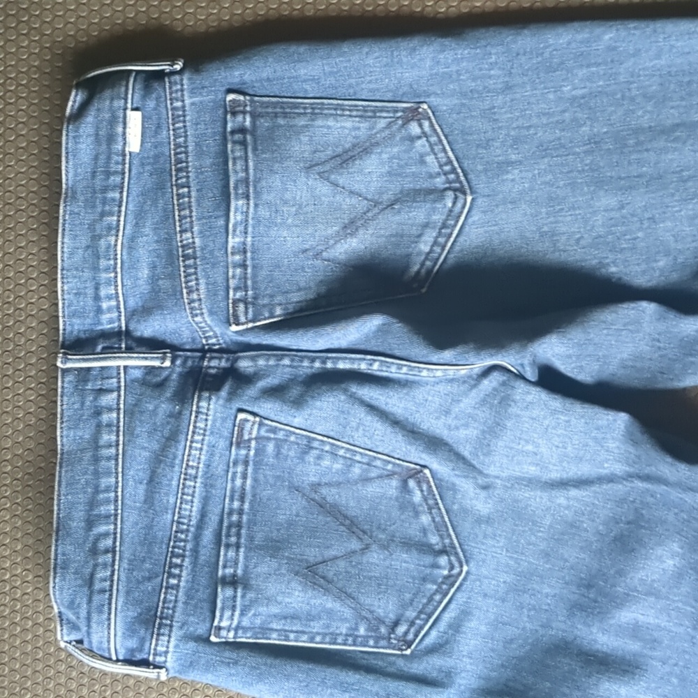 MOTHER The Looked Ankle in River Rule wash size 26. Washed but never worn. - Picture 5 of 5